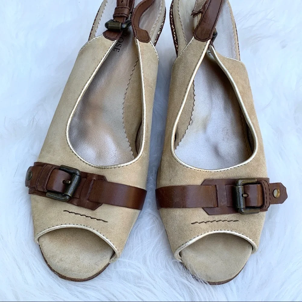 Taryn Rose Wedge Beige Gold Buckle Sandals